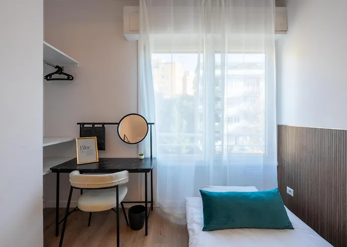 Rerent - 169 Medaglie D'oro 게스트하우스 로마